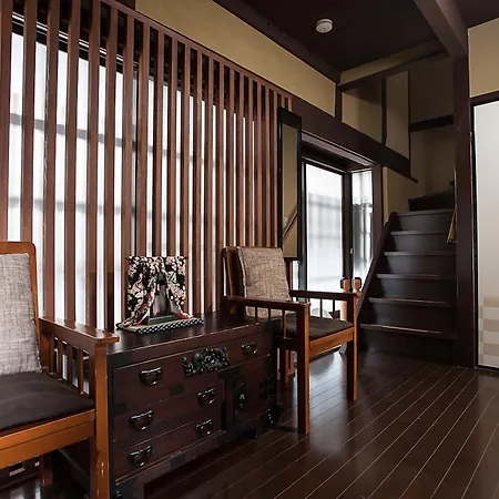 Maeniiya Machiya Inn-3